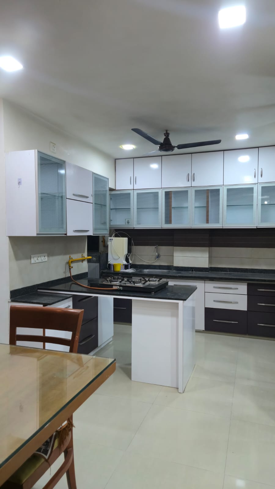 2BHK FLAT FOR RENT IN VANDEMATRAM